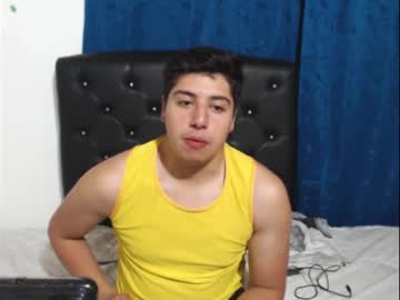 [28-09-22] gabo_21 record public show video from Chaturbate