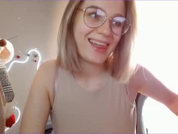 [24-12-23] charming_beauty public show from Chaturbate
