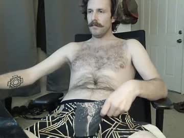 [05-11-22] theavgwhiteguy chaturbate public webcam