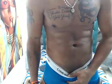 [09-03-23] black_hot19 public show from Chaturbate
