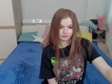 [04-05-22] charming_lily_ show with toys from Chaturbate.com