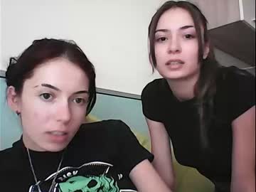 [18-07-22] mia_and_nia chaturbate show with cum