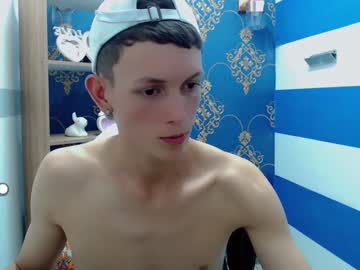 [01-08-23] kevin_milers record public webcam video from Chaturbate