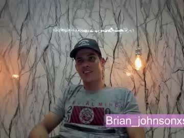 [03-04-22] brian_johnsonxs record show with toys