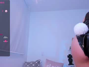 [31-10-23] lana_taylor7 show with toys