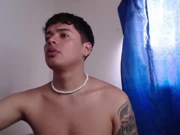 [08-05-23] drakenn_ video with toys from Chaturbate