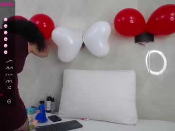 [14-02-22] victoria_megan show with toys