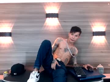 [10-11-23] collins_oliver public webcam video from Chaturbate.com