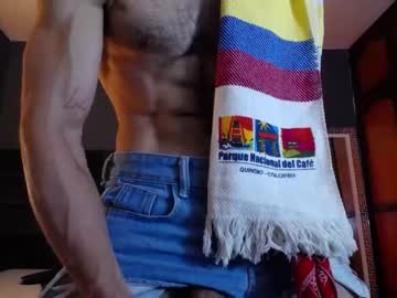 [03-01-24] juan_castellanos69 record video with toys