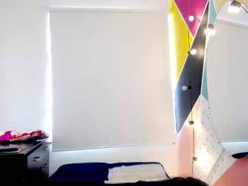 [19-09-22] mary_jane_77 video with toys