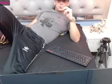 [02-06-23] chrishet_cur record premium show video from Chaturbate