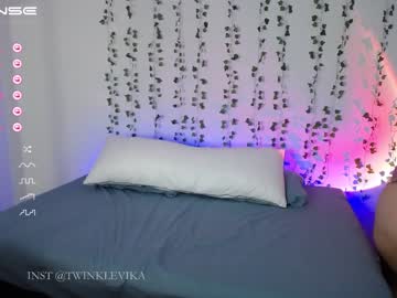 [21-02-23] twinklevi webcam video from Chaturbate.com