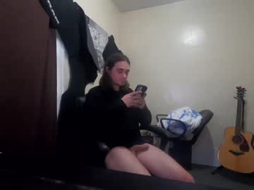 [14-01-22] izzydog312 public show video from Chaturbate