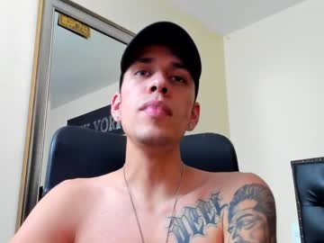 [18-11-22] chris_castro blowjob show from Chaturbate.com