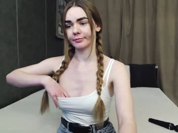 [22-12-22] carolskott record public show from Chaturbate