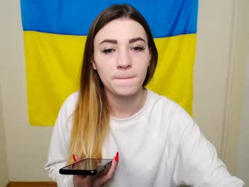 [08-04-22] hot_lilyy_ public webcam from Chaturbate