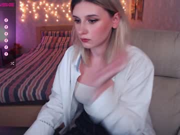 [18-10-23] your_freya record public show from Chaturbate