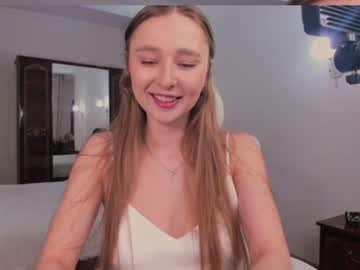 [21-03-24] charlottawells public webcam from Chaturbate