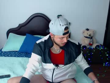 [04-03-22] khirzzon_ chaturbate public show video