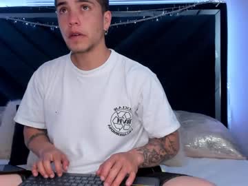 [03-02-22] matt_juguetes record public show from Chaturbate