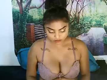 [01-12-22] lusty_rose69 public show video from Chaturbate