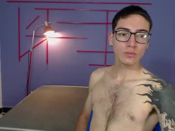 [24-01-22] gust_xxx record show with toys from Chaturbate