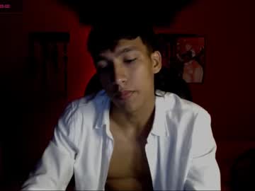 [19-03-22] travviss1 record video with toys from Chaturbate