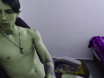 [20-10-22] kyler_frooost record show with toys from Chaturbate