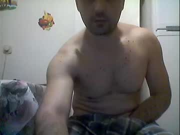 [24-04-22] mirkoking public webcam from Chaturbate.com