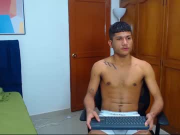 [05-11-22] stanley_thickdick record public show video from Chaturbate