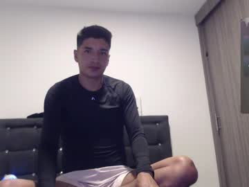 [26-12-23] tomhoffman cam video from Chaturbate.com