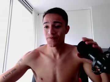 [06-03-22] tyler_toro record public show from Chaturbate