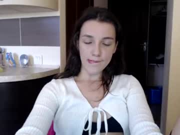 [18-08-22] xmilkaa record premium show video from Chaturbate