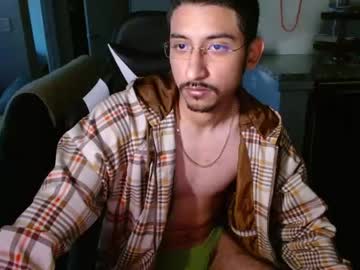 [13-08-22] johnny_gee record cam video from Chaturbate