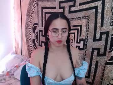 [11-01-25] ninakravtz public show video from Chaturbate