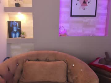[27-05-24] emily_layton public show from Chaturbate