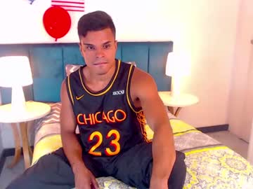 [04-07-23] derek_brownn1 private XXX video from Chaturbate