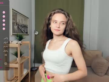 [26-08-23] gillia_blumber chaturbate private show