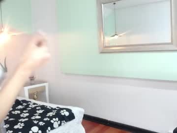 [28-07-23] hollyy_evanss public show video from Chaturbate