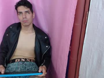 [24-01-22] kevin_hot69x private show