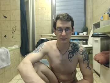 [30-04-23] hotbeexxx81 public show from Chaturbate