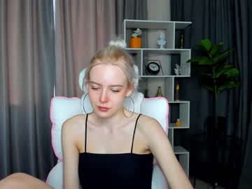 [20-06-23] skinny_clo cam video from Chaturbate.com