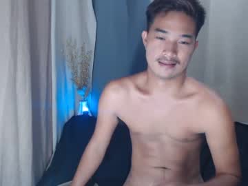 [27-09-23] ur_hugechinito public webcam from Chaturbate