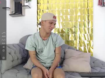[18-08-23] jhon_and_camilo_ record show with toys from Chaturbate