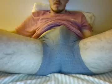 [10-05-22] bitchboy1025 public show video from Chaturbate
