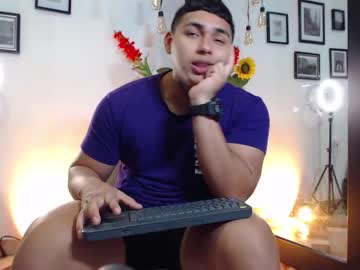 [22-09-23] ronnie_canford video with toys from Chaturbate