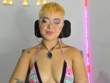[26-10-22] valariee_bloom show with toys from Chaturbate.com