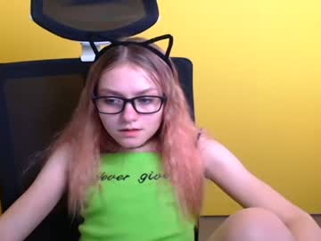 [26-12-23] vikky_moan record public show video from Chaturbate