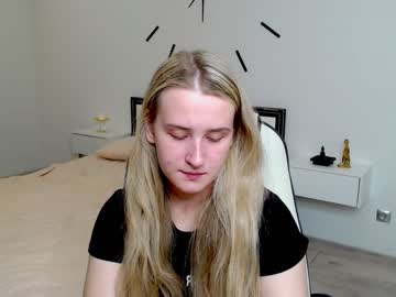 [04-05-23] bloominglily cam video from Chaturbate