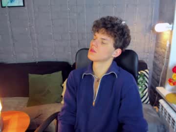 [21-10-22] kai_curly record show with toys from Chaturbate
